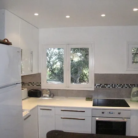 Holiday home Les Girelles